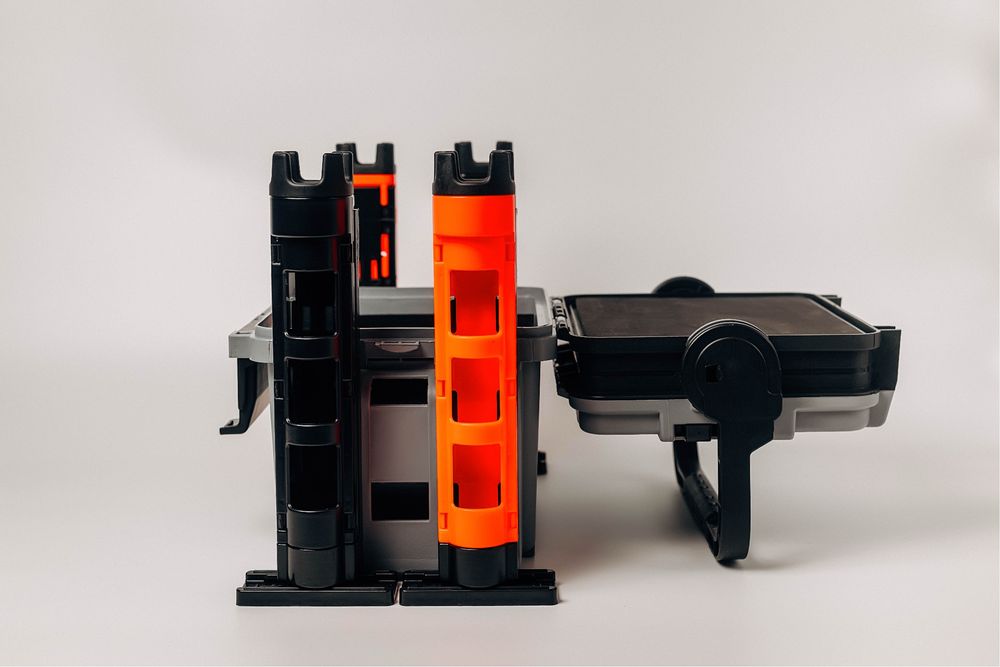 Продам ящик та тримачі до ящика Meiho