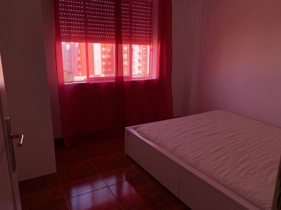 Quarto para arrendar