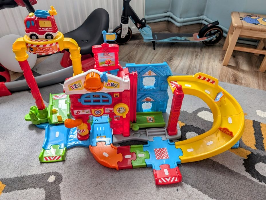 Vtech Tut Tut Autka Remiza strażacka 60813
