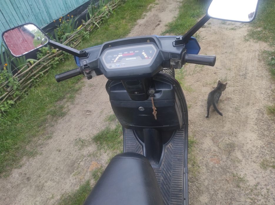 Продам Хонду Леад 50