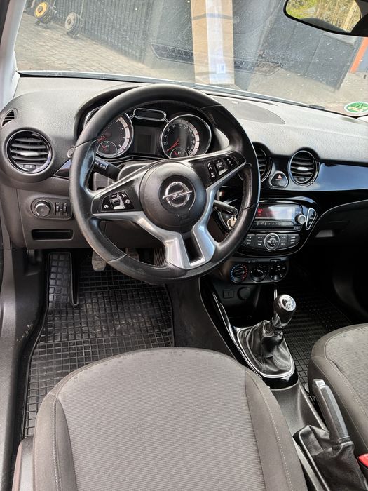 Opel adam rok 2017 poj 1.2 przeb 111tys