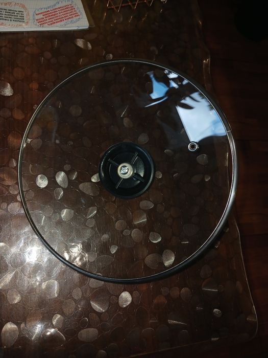 Крышка стеклянная для сковороды.