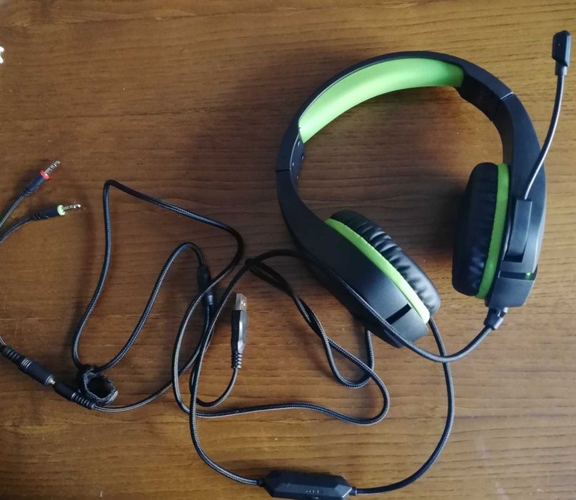 Headphones/Auscultadores Giro Gaming Headset com micro e luzes Led