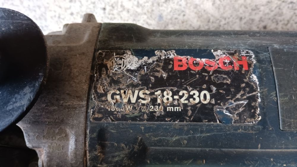 Rebarbadora Bosch GWS 18-230