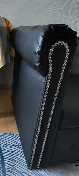 Trzyosobowa sofa,czarna