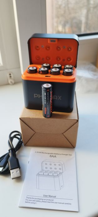 Зарядний Пристрій на 8 слотів PHOMAX з  8AA 4200mWh