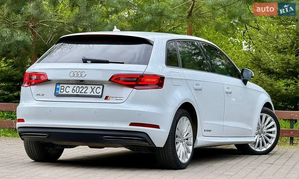 Audi A3 1.4 TFSI PHEV (204к.с.)