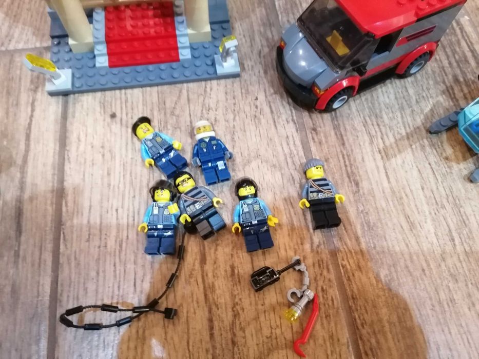 LEGO 60008 City - Włamanie do muzeum