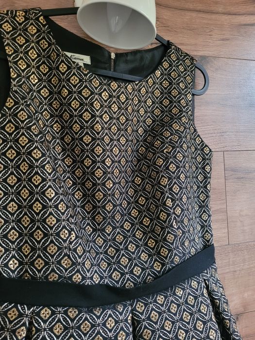 Sukienka elegancka złota nitka wesele komunia