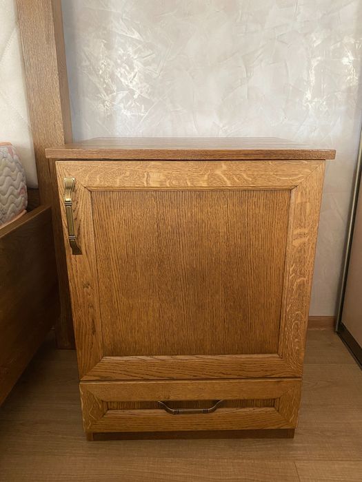 Продам Дубову Спальню