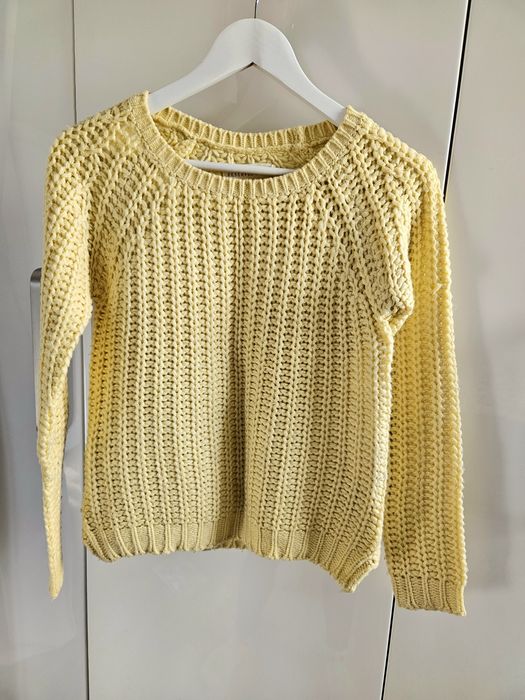 Pastelowy żółty sweter Reserved