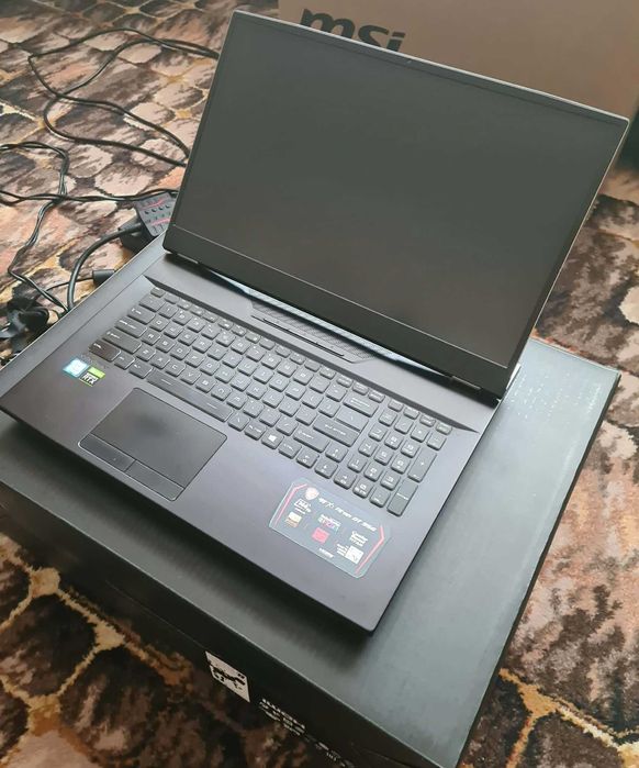 MSI GT76 Titan DT 9SG 17,3" – i9-9900K / RTX 2080 / 64 GB RAM / 4K UHD