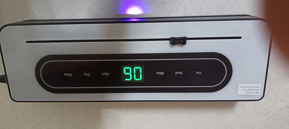 Вакууматор пакувальник