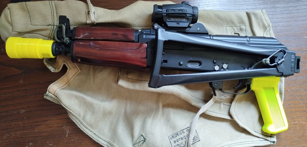 Airsoft VFC AKS-74U GBBR + 4 Mags Gás