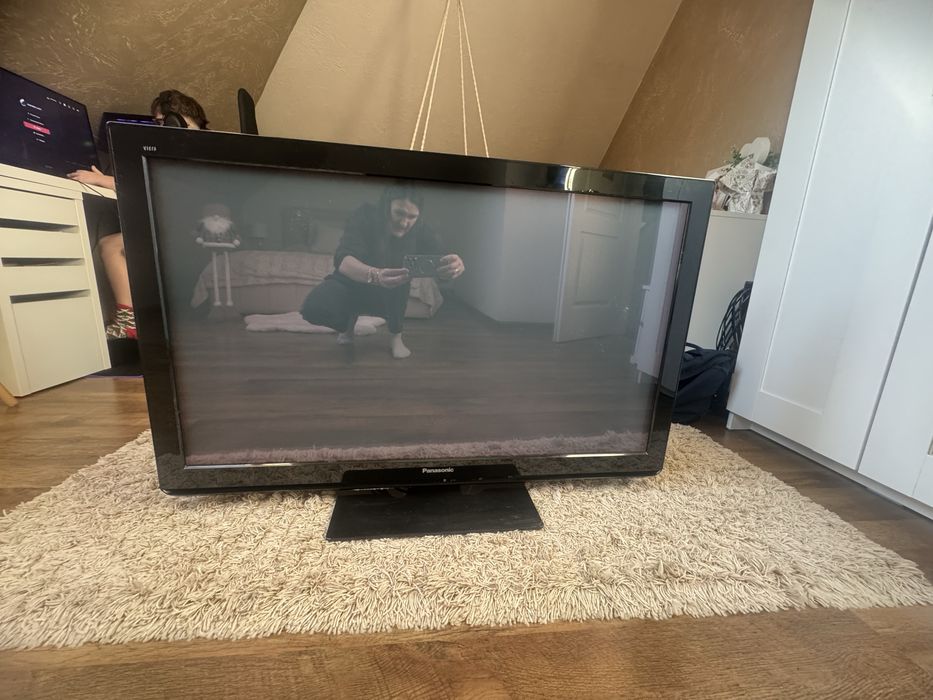 Duży Telewizor Panasonic 42 cale