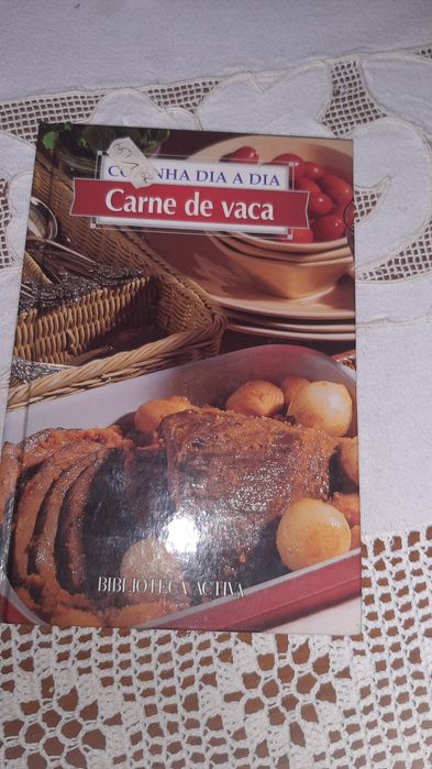 Conjunto 3 livros de receitas  biblioteca activa