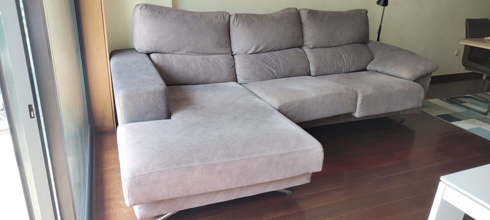 Sofá com Chaise Longue