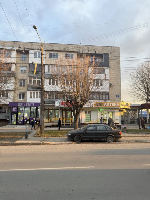 Здається прим під медичний кабінет