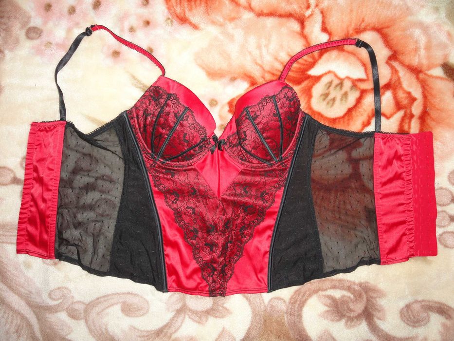 Бюстье корсет красный с черным кружевом