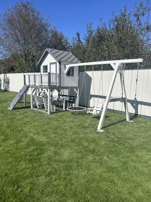 Дитячий будиночок гірка скеледром гойдалки столик лавочки майданчик