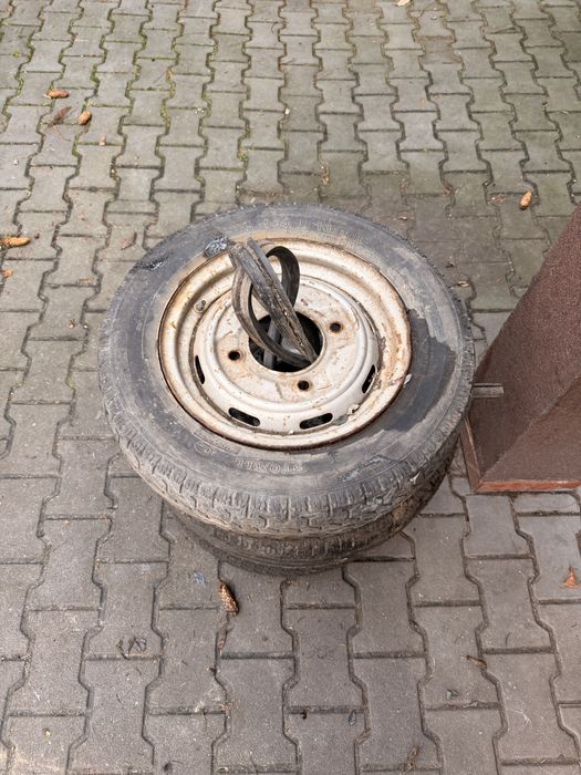 Oddam za darmo felgi szyby trabant