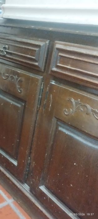 Móveis de sala em castanho