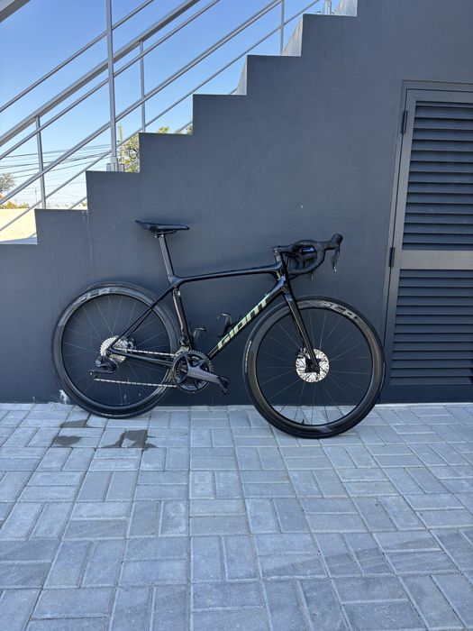 Giant TCR Carbono M — Ultegra Di2 12v + Rodas Carbono Giant SLR 1