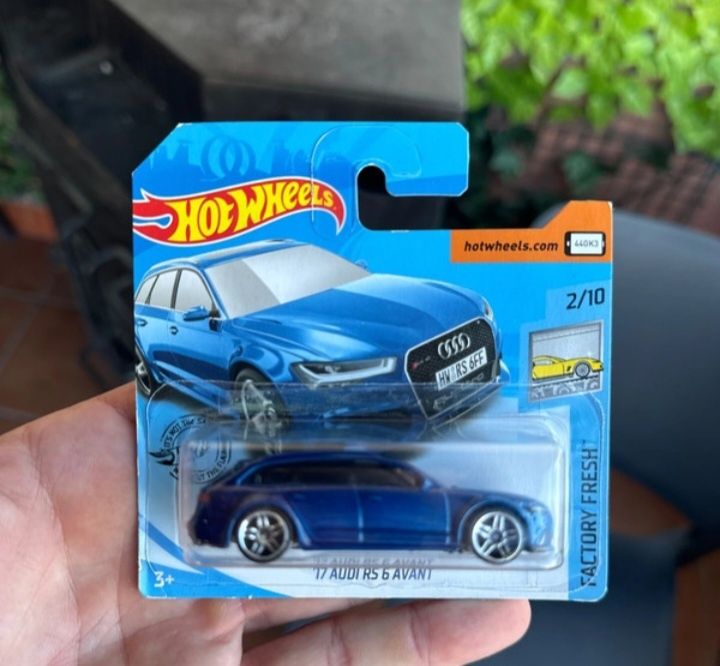 17 audi RS 6 avant hot wheels