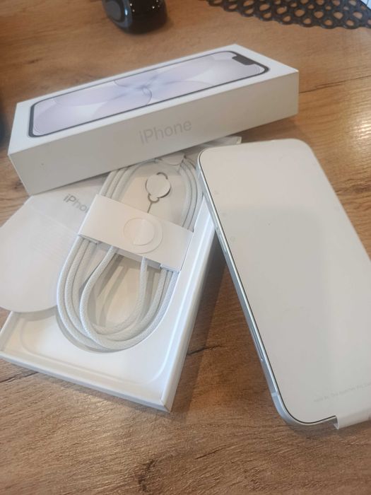 Sprzedam Iphone 17e nowy