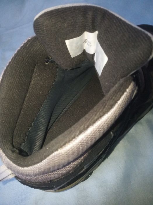 36 Salomon Gore-tex Sensifit