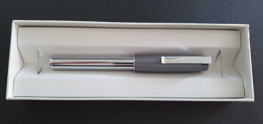 Faber Castell - caneta nova