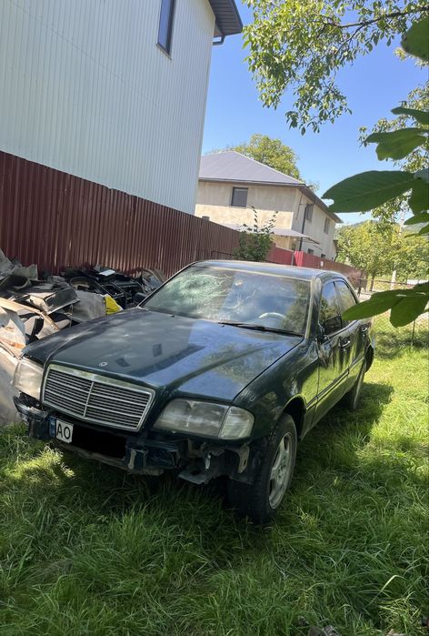По запчастинам Mercedes c180 w202