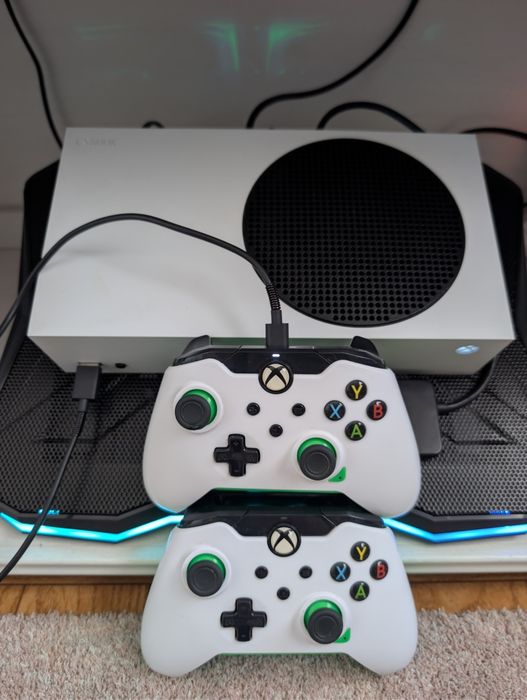 XBox Series S 1TB  + 2 Comandos PDP