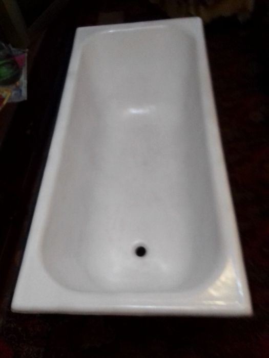 Ванна    чугунна