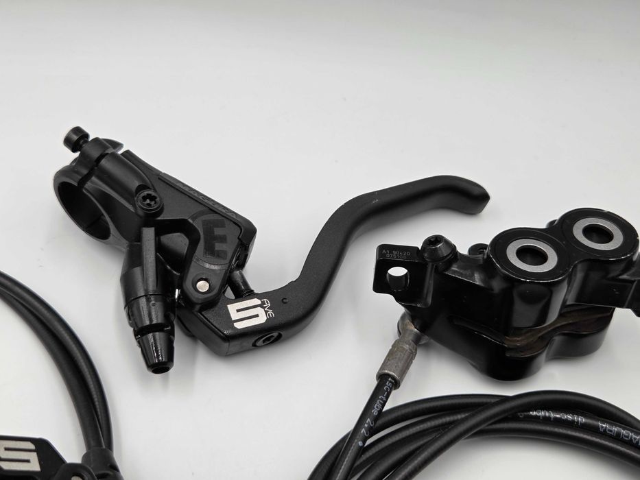 Hamulce Magura MT5 czterotłoczkowe / komplet