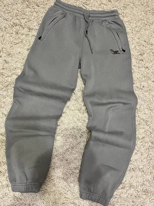 Сірі спортивні штани теплі