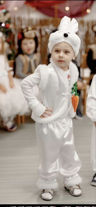 Костюм  зайчика дуже нарядний