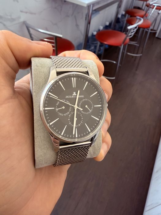 jacques lemans наручний годинник