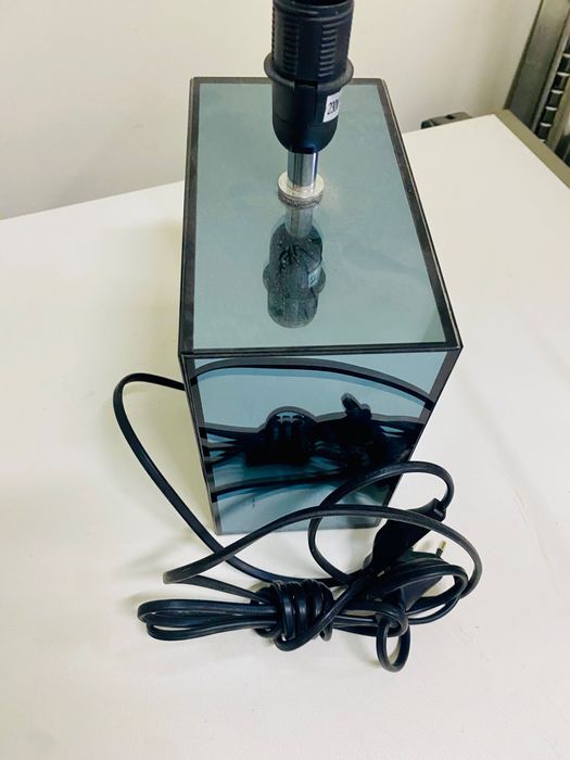 Candeeiro de mesa em espelho