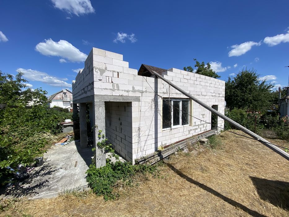 Продаж будинку Таращанський м-в 
Таращанський м-в 
Старий будинок+ нов