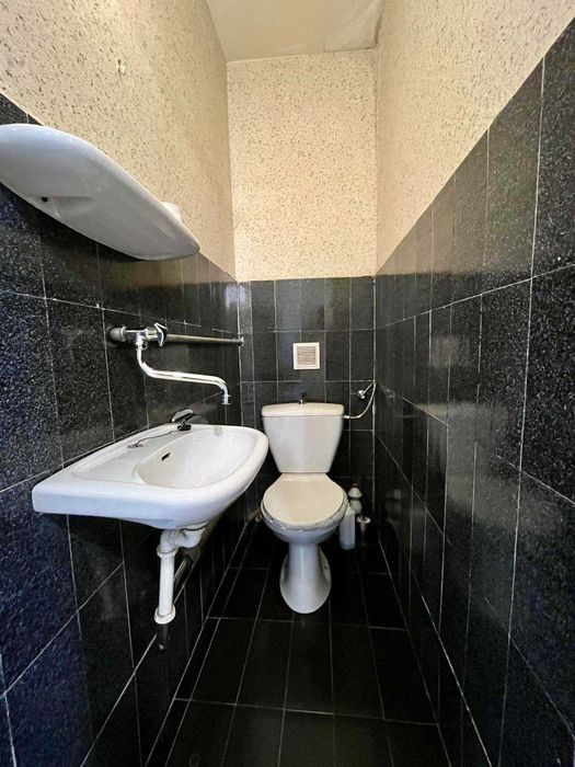 Продаж затишної  1 к. квартири в центрі міста.