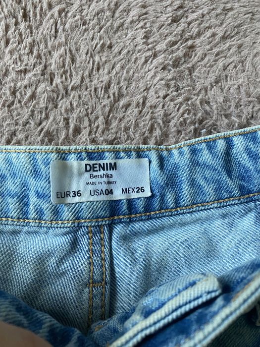 Dżinsy boyfriend Bershka 36
