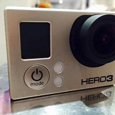Maquina go pro 3 black edition com lcd foi comprado a parte