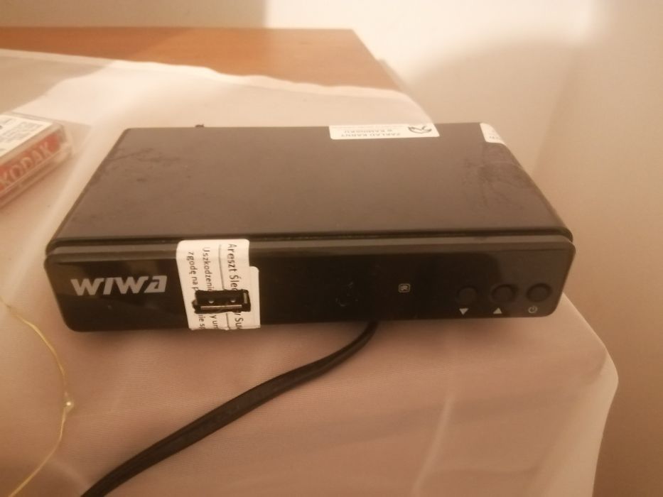 Telewizor Dvbt1 Manta 19cali + Dekoder Dvbt2+ przewód antenowy+ przewód hdmi