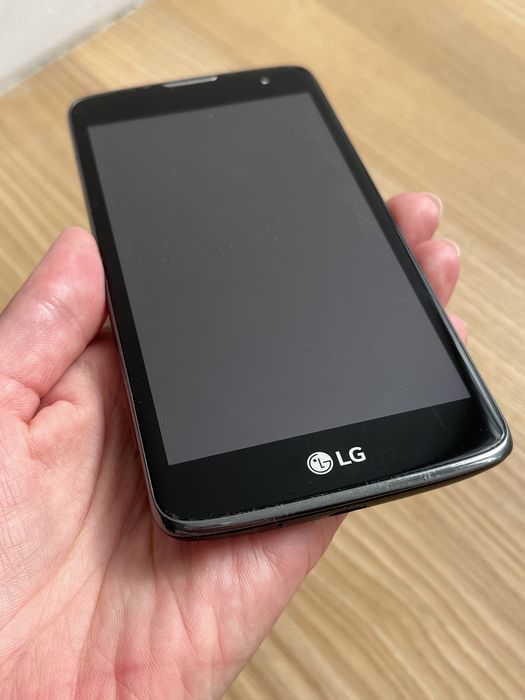 Телефон мобільний LG