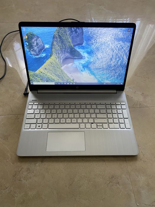 Ноутбук HP 15" HD laptop Intel i3 11 Gen