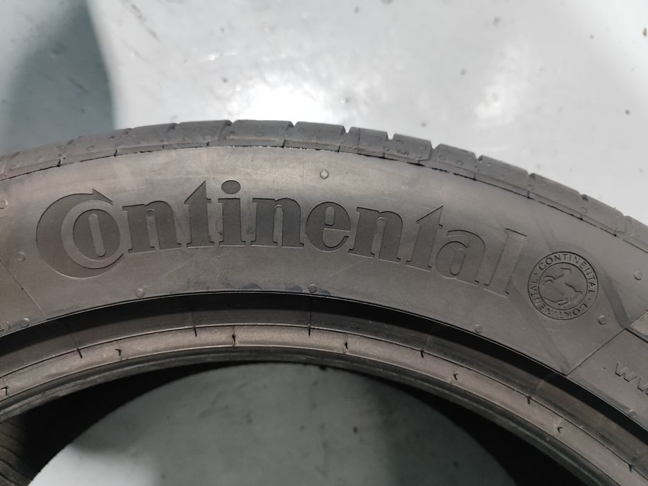 2 pneus semi novos 255-45R18 Continental - Oferta dos Portes