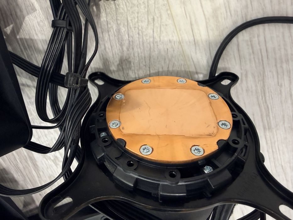 NZXT Kraken 360 — система рідинного охолодження 360 мм