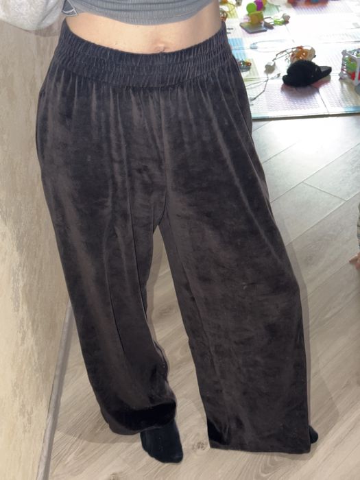 Велюрові спортивні штани прямого крою