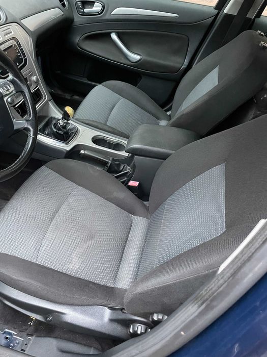 FORD MONDEO MK4 MK4 Szyba Czołowa Przednia Przód GRZANA  stan bdb